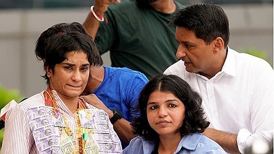 | Photo: PTI/Ravi Choudhary : Wrestler Vinesh Phogat gets emotional on her arrival after Paris Olympics heartbreak