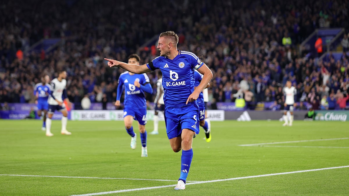 Leicester City striker Jamie Vardy celebrates - null
