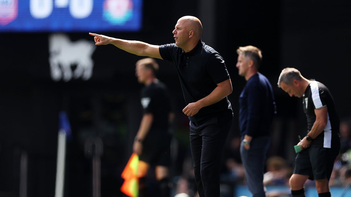 Gary Neville has praised Arne Slot's ruthlessness in Liverpool's opening game against Ipswich