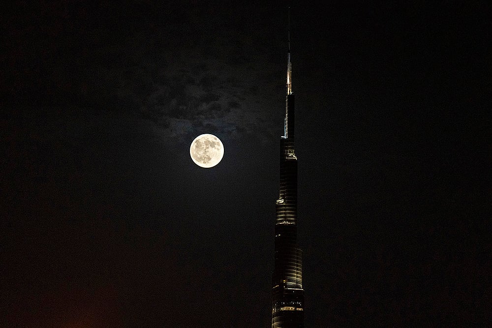 2024 August Full supermoon in UAE