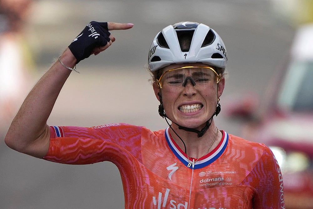 2024 Cycling Tour de France Women cycling race eighth stage_8