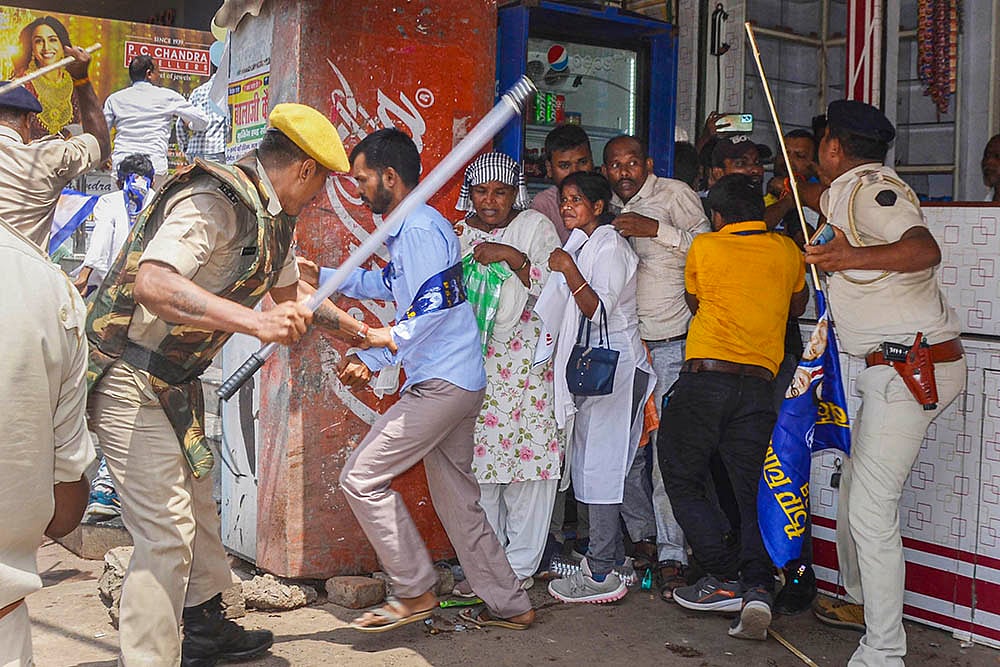Bharat Bandh called by SC/ST organisations over reservation issue_Police action in Patna
