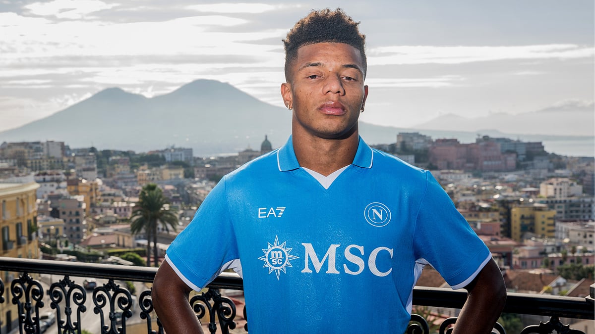 David Neres has joined Napoli from Benfica.