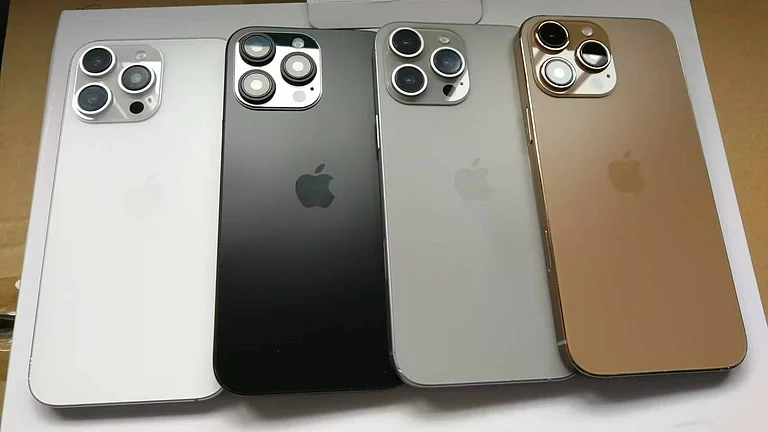 iPhone 16 Pro colors - X