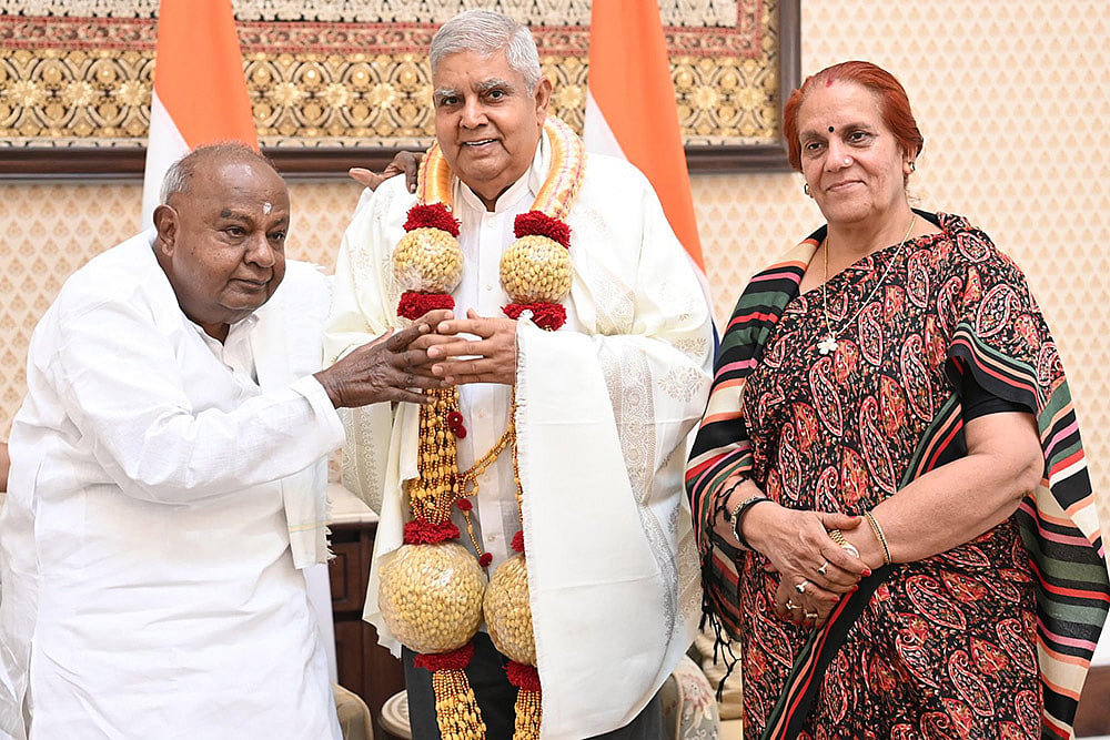 HD Devegowda with  Vice President Jagdeep Dhankhar in New Delhi