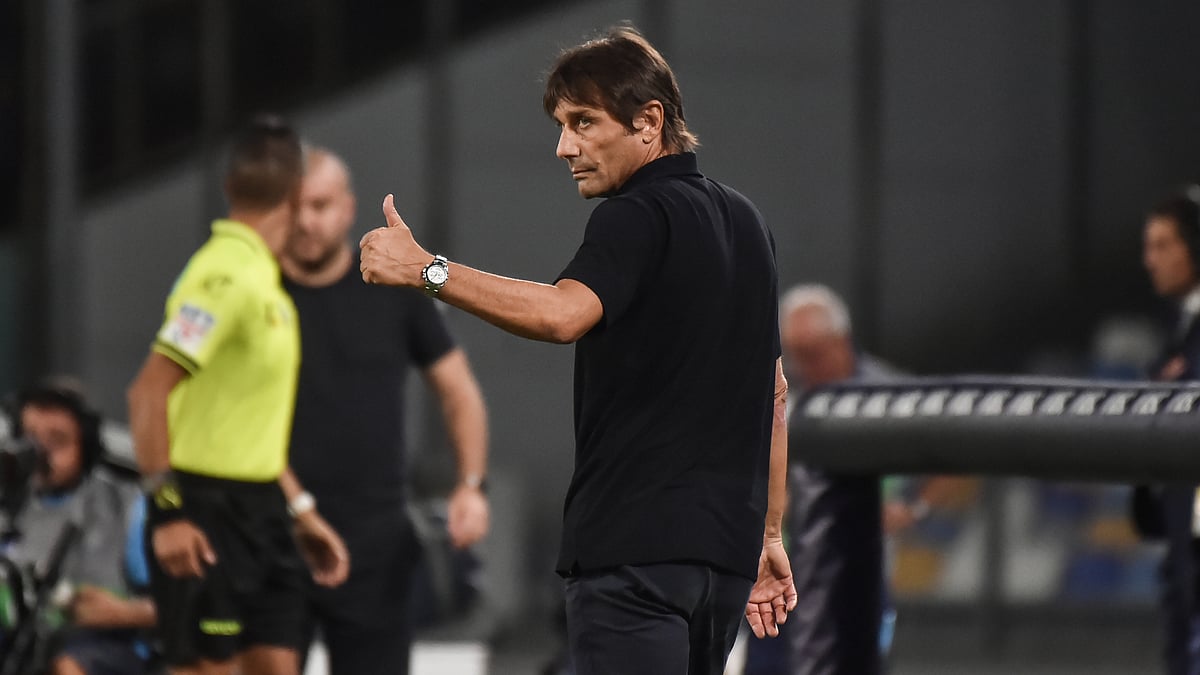 Antonio Conte pictured during Napoli's 3-0 win over Bologna. - null