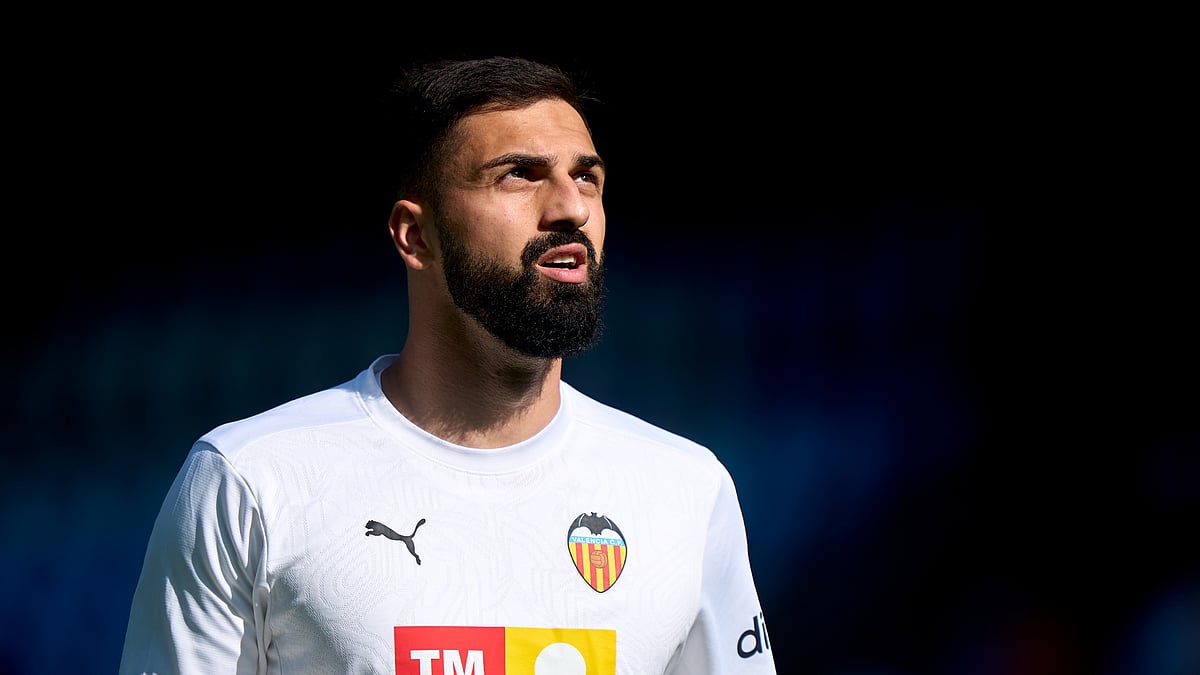 Liverpool have confirmed the signing of Giorgi Mamardashvili