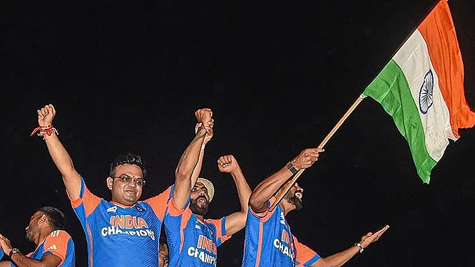 Indian cricket teams victory parade in Mumbai photo gallery_5