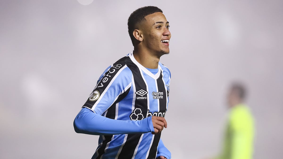 Gustavo Nunes, Gremio, Football