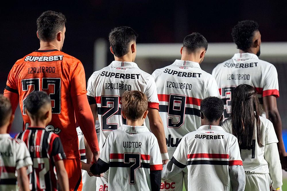 Tribute to Uruguayan Defender Juan Izquierdo_5
