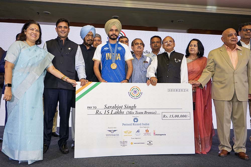Paris Olympics bronze medalist shooter Sarabjot Singh being felicitated by Meenakshi Lekhi