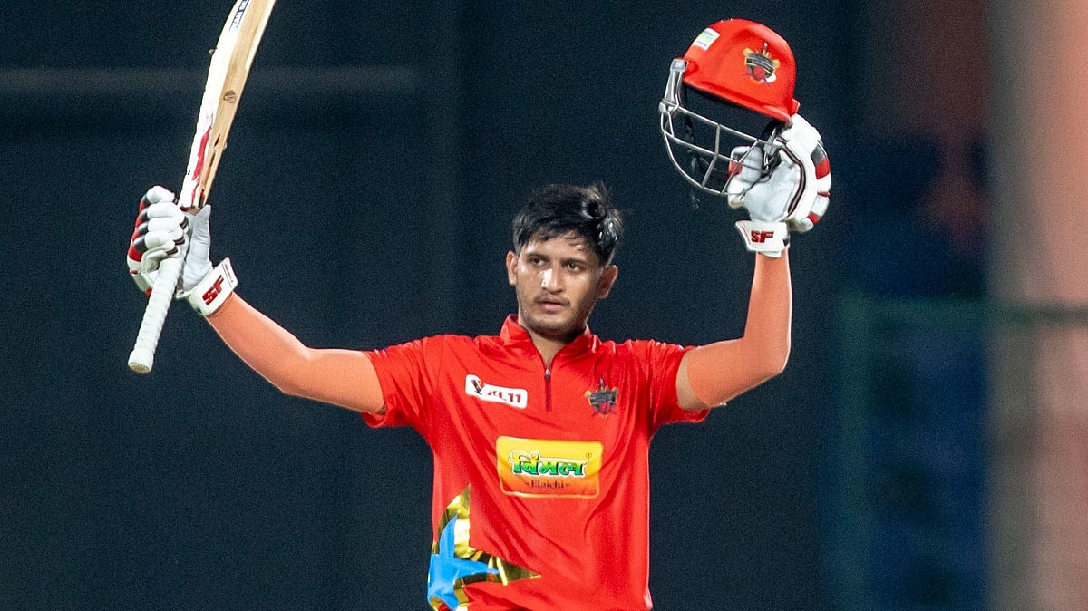 Priyansh-Arya-Cricket-DPLT20-X-Photo