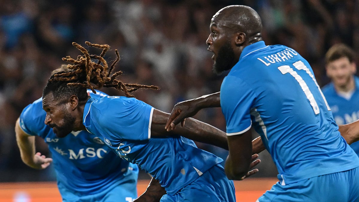 Andre-Frank Zambo Anguissa celebrates his winning goal versus Parma.