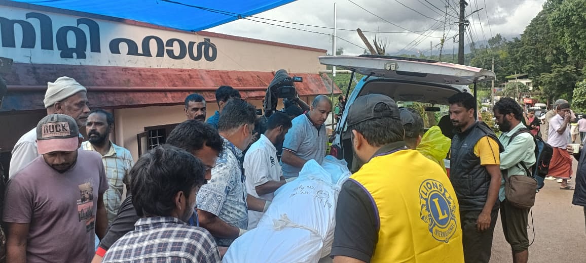 Bodies being cleared from the landslide site in Wayanad.