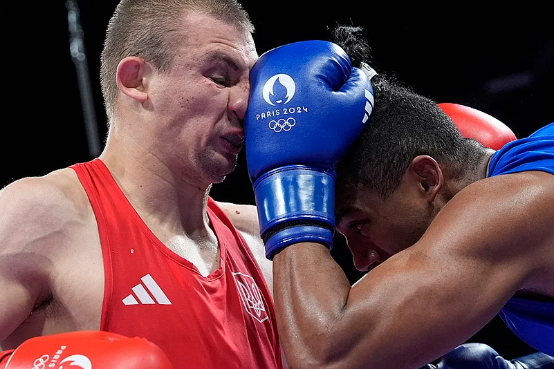 2024 Paris Summer Olympics Day 9 Photo Gallery_mens 80 kg semifinal boxing match