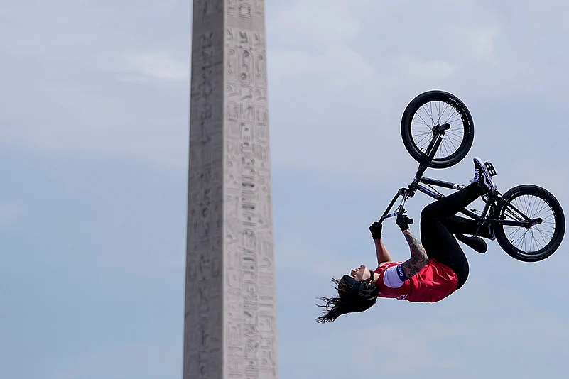 2024 Paris Olympics Cycling BMX freestyle womens park final_8