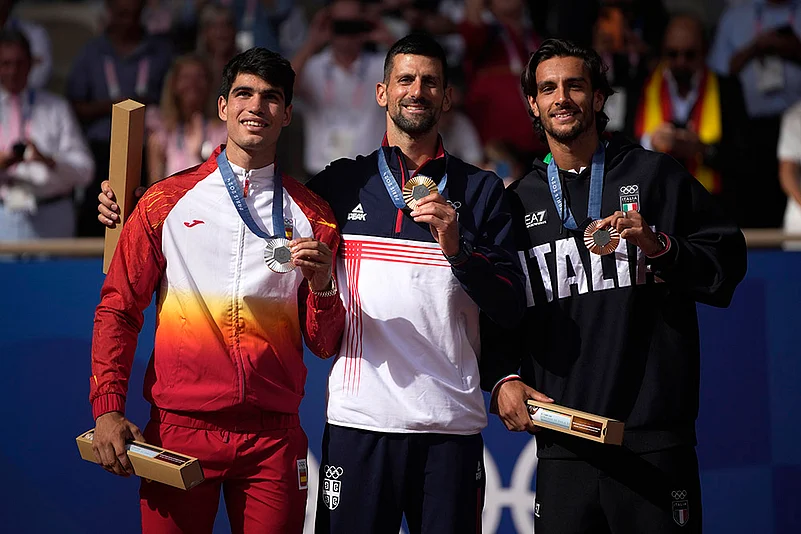 2024 Paris Summer Olympics Tennis Novak Djokovic vs Carlos Alcaraz_2