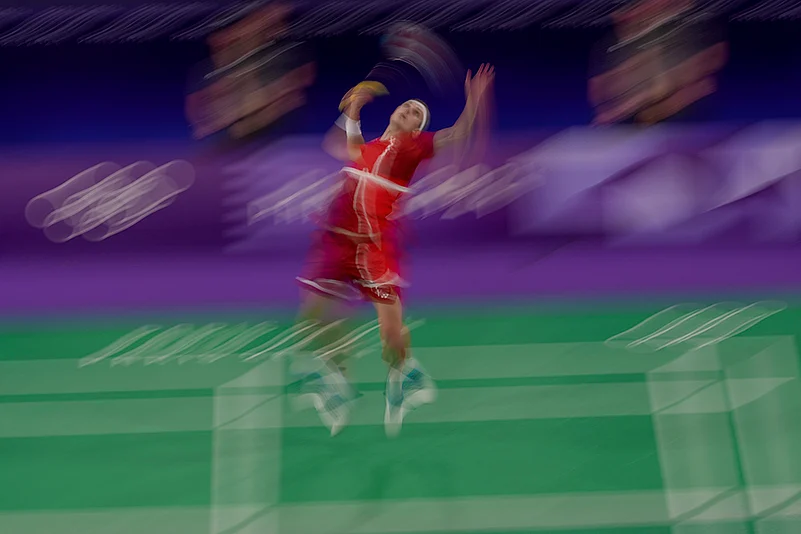 2024 Paris Summer Olympics Day 10 Photo Gallery_Viktor Axelsen plays against Kunlavut Vitidsarn