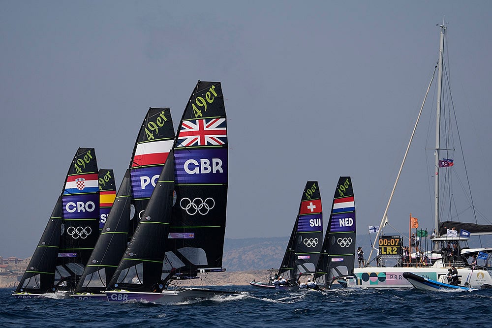 2024 Paris Summer Olympics Sailing womens skiff race_10