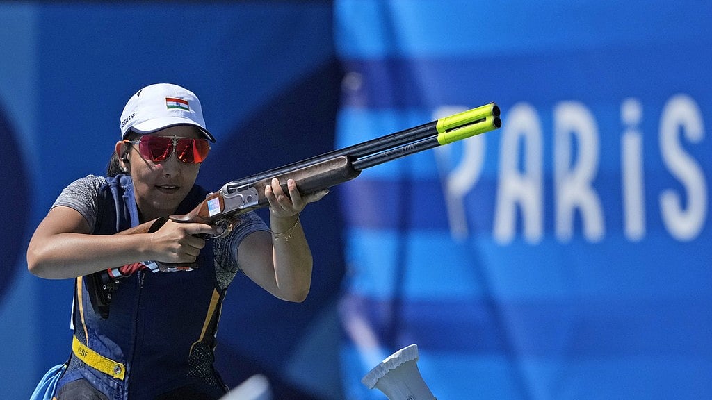 India's Maheshwari Chauhan in action during the mixed team skeet shooting bronze medal match at the Paris Olympics. - null