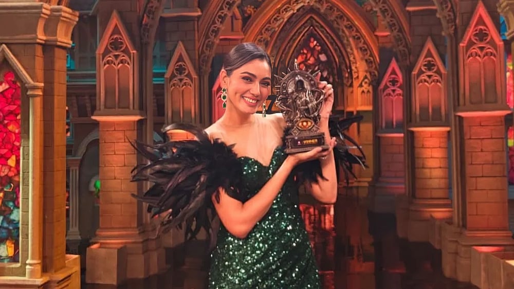 X : Sana Makbul with 'Bigg Boss OTT 3' trophy