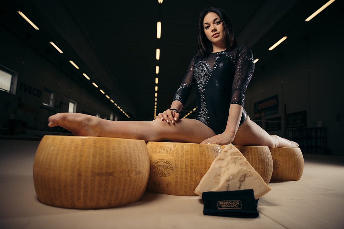 X : Giorgia Villa's cheese photoahoot