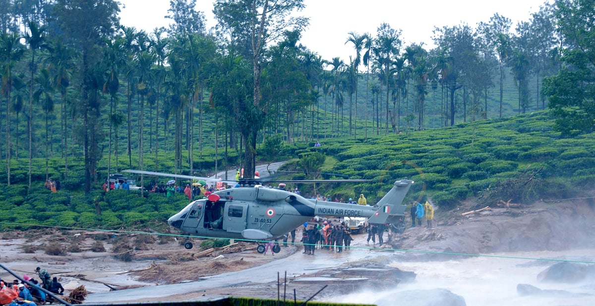 PTI : Rescue operation underway in landslide-hit Wayanad |