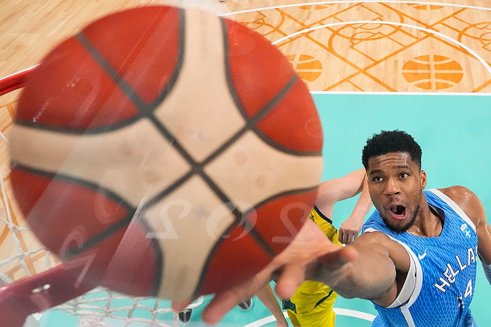 2024 Paris Olympics Day 7 Photo Gallery_Mens basketball between Greece and Australia