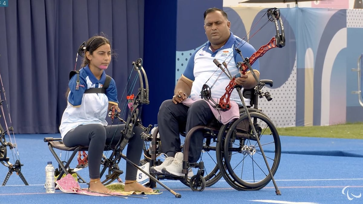 JioCinema : Indian pair of Sheetal Devi and Rakesh Kumar in action.