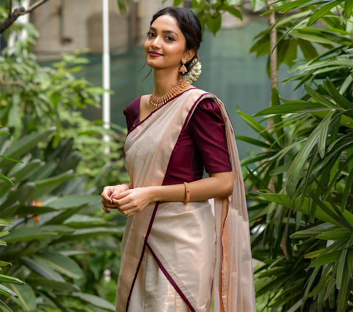 Classic Kasavu Sari