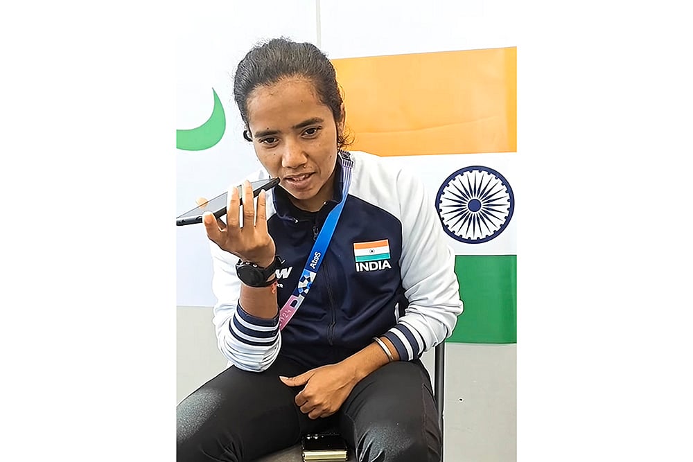 Paris Paralympics 2024_Para athlete Preethi Pal speaks to PM Modi.  Preethi won bronze medal