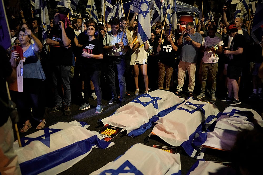 Israels War On Gaza: Protest demanding a cease-fire deal_3