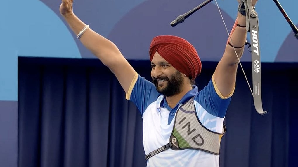 X/vinayakkm : Harvinder Singh has clinched a gold in the men's individual recurve open final.