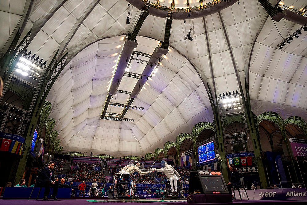 2024 Paris Paralympic Games Day 6 Best Photo_Wheelchair Fencing Womens Sabre Cat. A