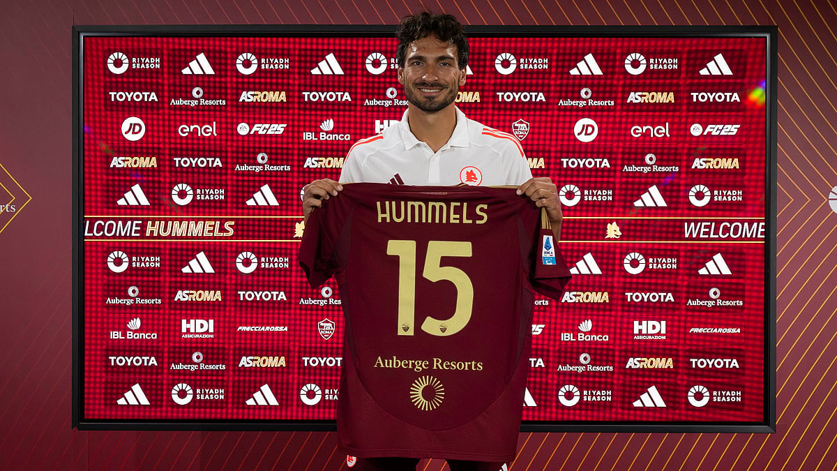 Mats Hummels was unveiled as a Roma player on Wednesday