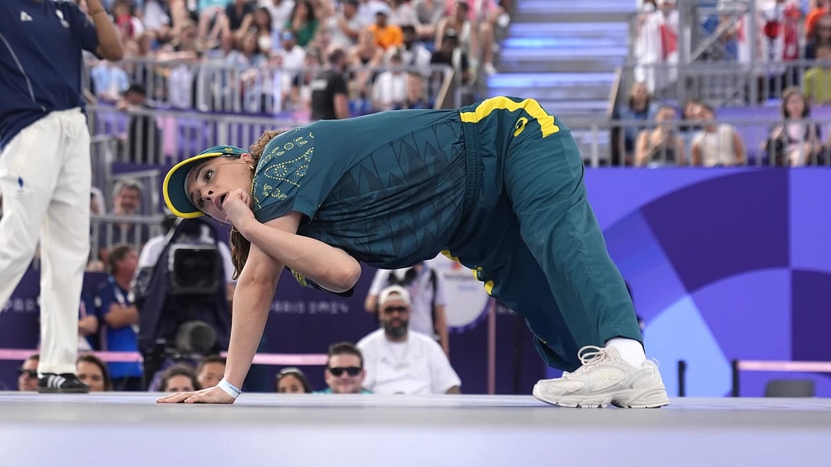AP : Rachael “Raygun” Gunn performs at the Paris Olympics 2024.