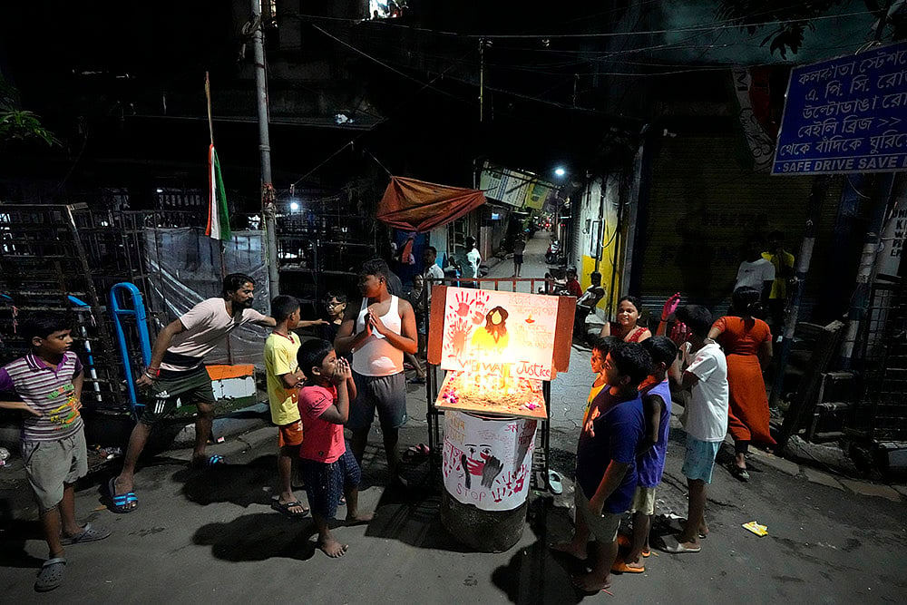 Protest over Kolkata medics rape-murder_11
