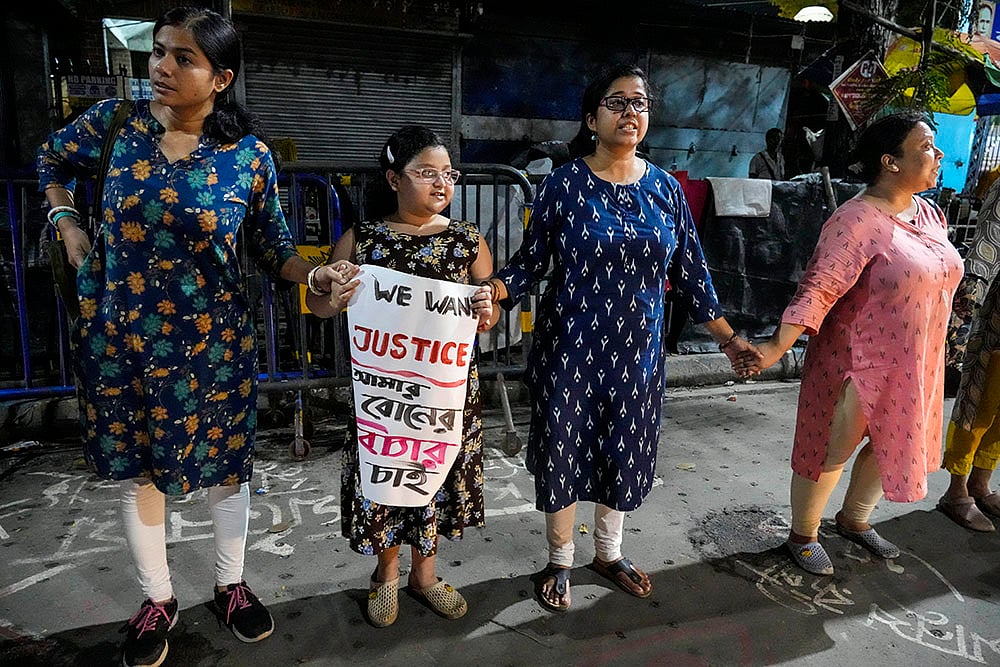 Protest over Kolkata medics rape-murder_10