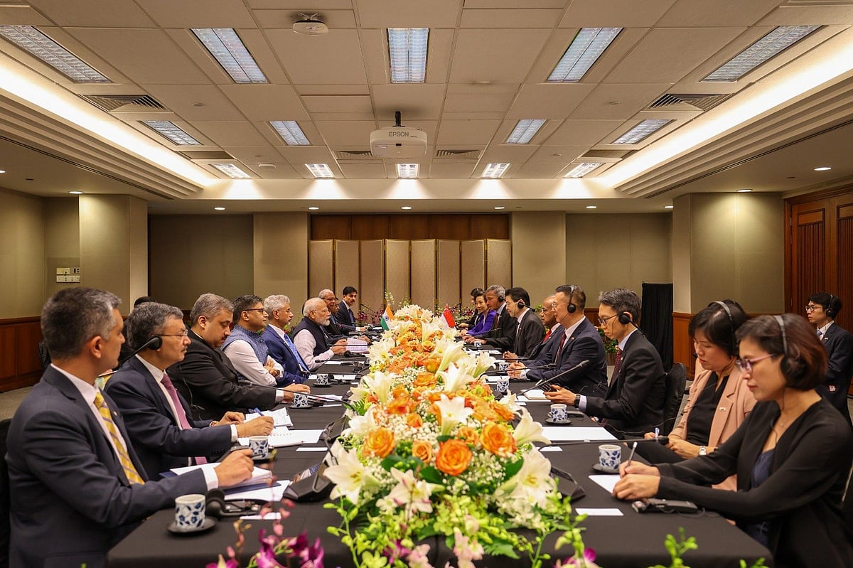 X : Modi also invited Singaporean firms to the SEMICON INDIA exhibition and engaged with Indian and Singaporean interns