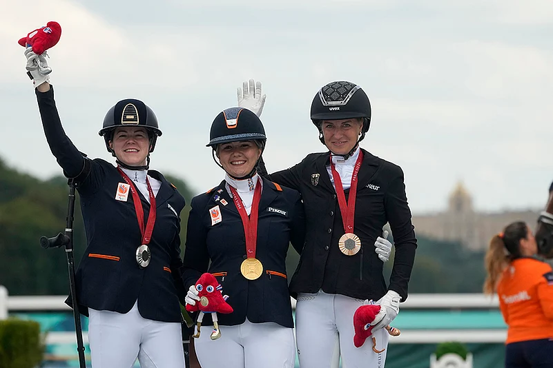 2024 Paris Paralympic games Day 7_ equestrian individual grade IV competition