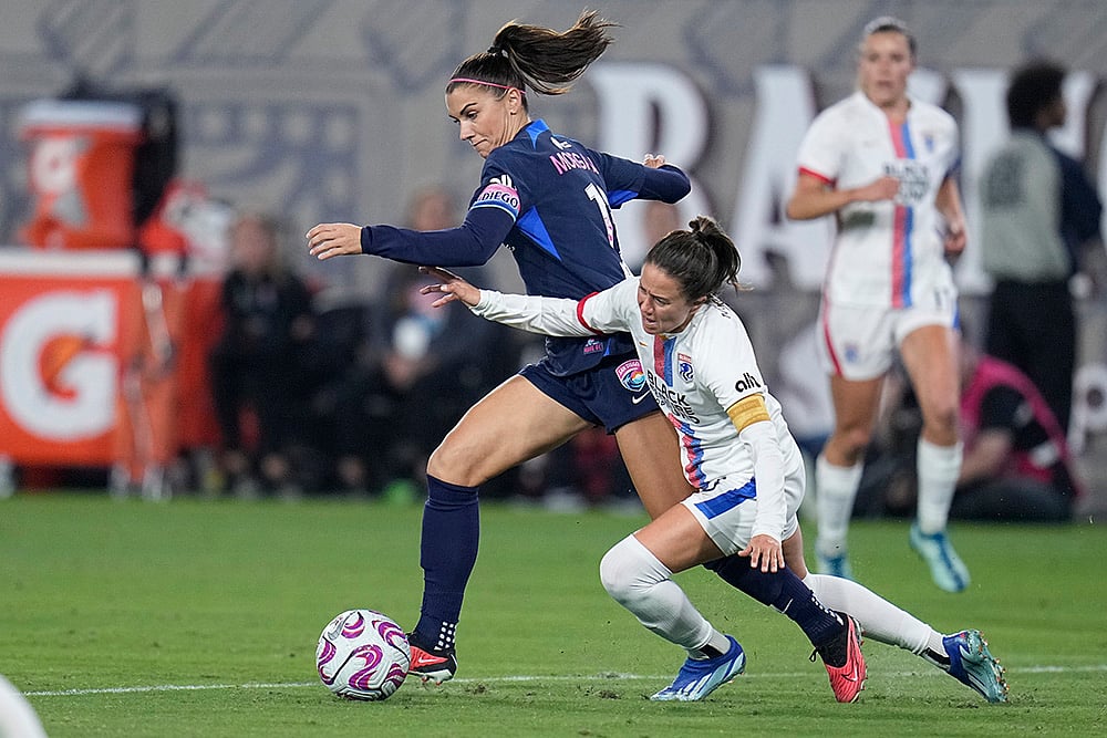 Football - US Women Soccer Player Alex Morgan Retires_3