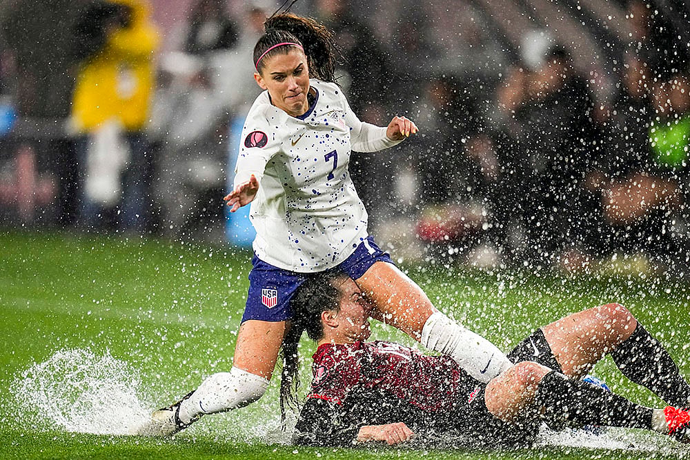 Football - US Women Soccer Player Alex Morgan Retires_2