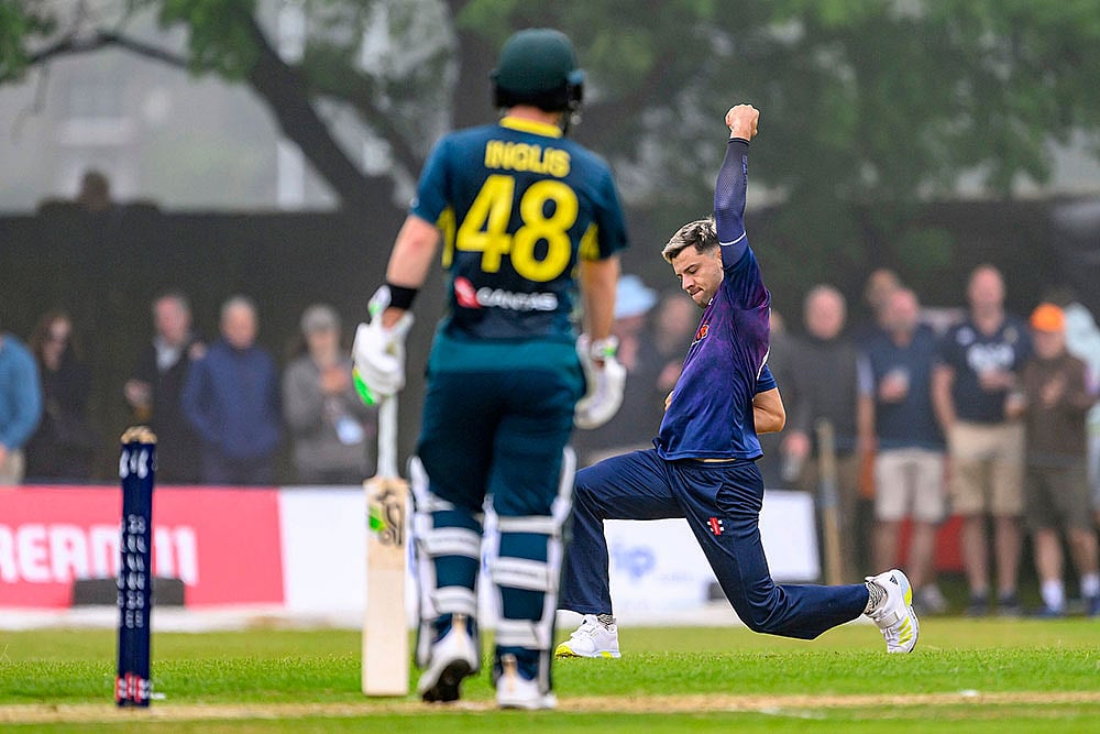 Bradley Currie of Scotland and Cameron Green of Australia