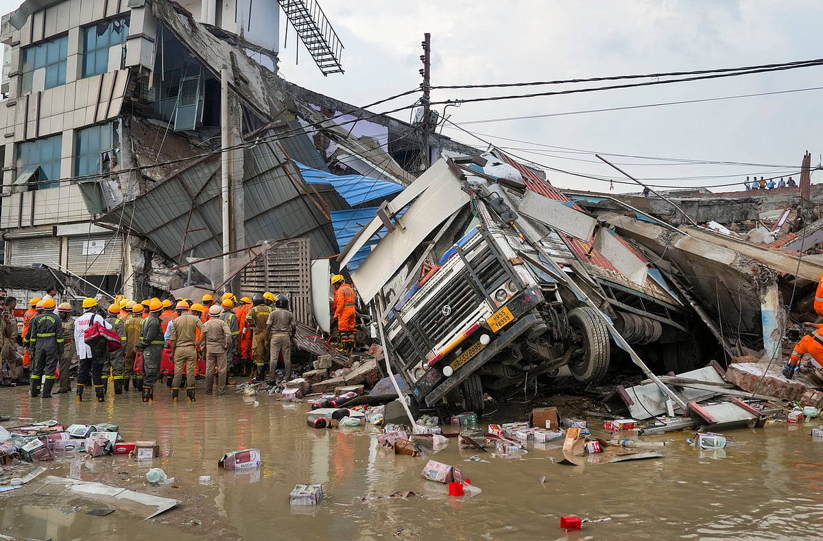 Lucknow building collapse
