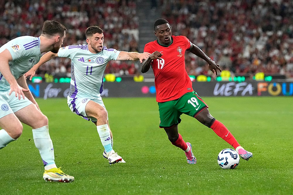 Football: Portugal vs Scotland Nations League Soccer 2024–25_7