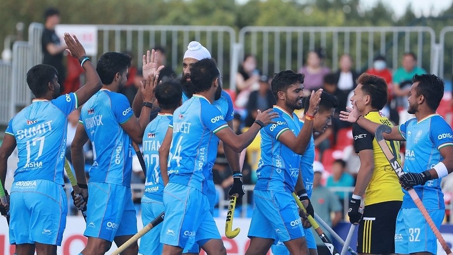 X/@asia_hockey : Indian hockey team celebrating 8-1 victory over Malaysia.