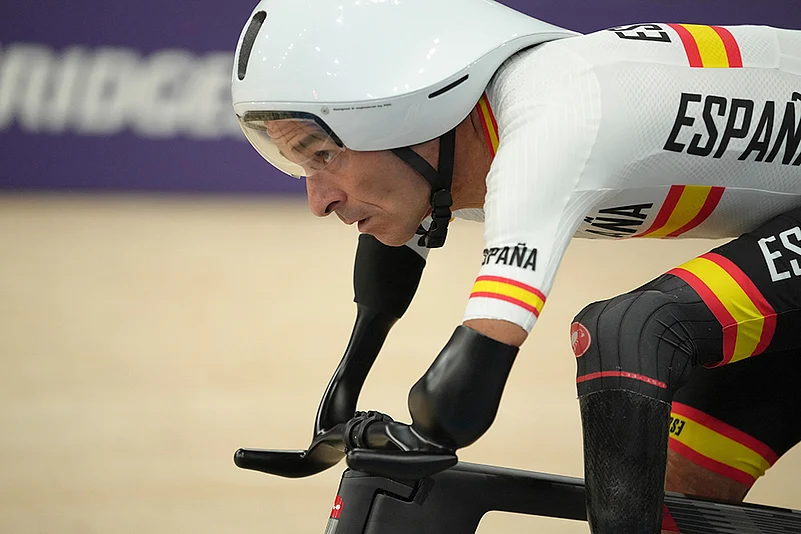 2024 Paris Paralympic Games: Best Photos_Mens C1 3000m individual pursuit