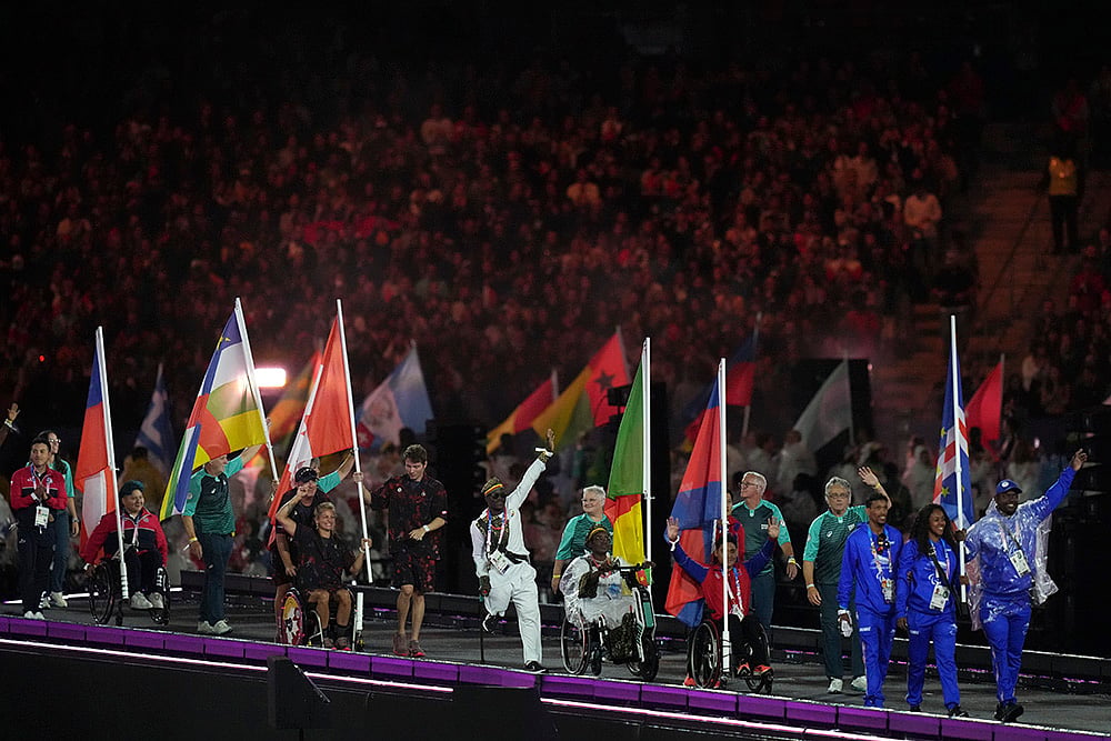 2024 Paris Paralympic Games: Best Photos_Athletes parade during Closing ceremony