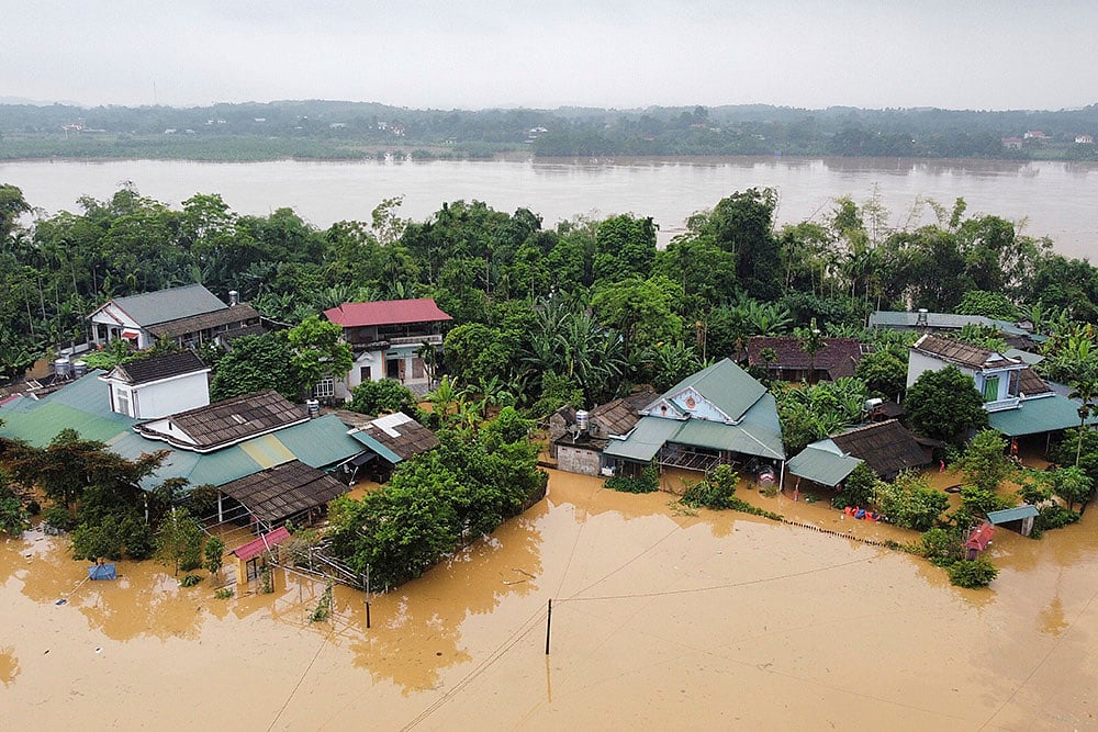 Asia Weather: Vietnam Floods after Typhoon Yagi_2