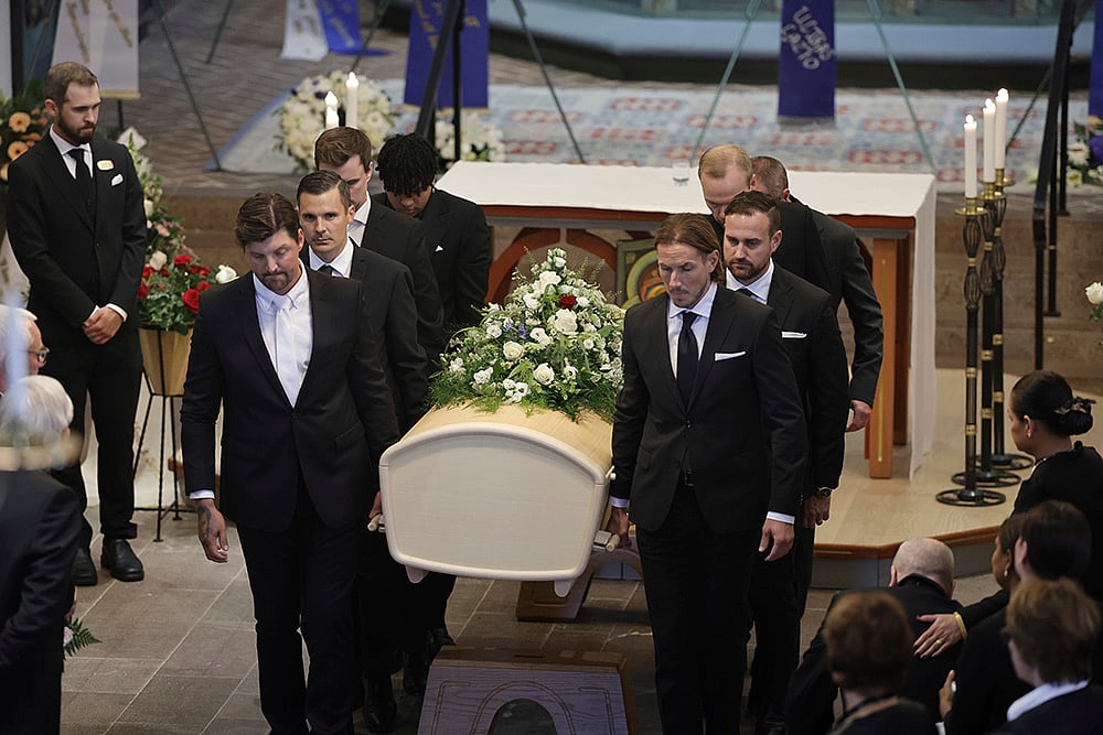 Sven-Goran Eriksson Funeral_coffin of Sven-Goran Eriksson is carried out of the Fryksände church